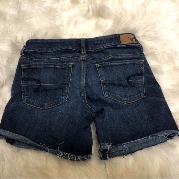 American Eagle Super Stretch Jean Shorts size 4 Raw Hem (1008) - Picture 9 of 10
